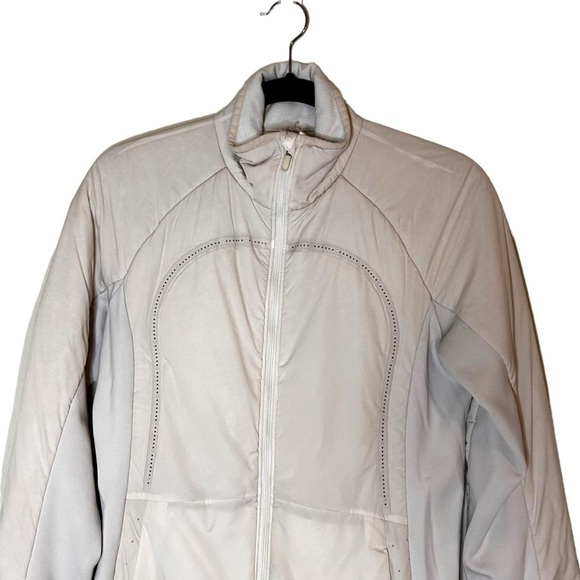 Lululemon Run For Cold Jacket- White Primaloft Lightweight Winter Jacket - Picture 10 of 14